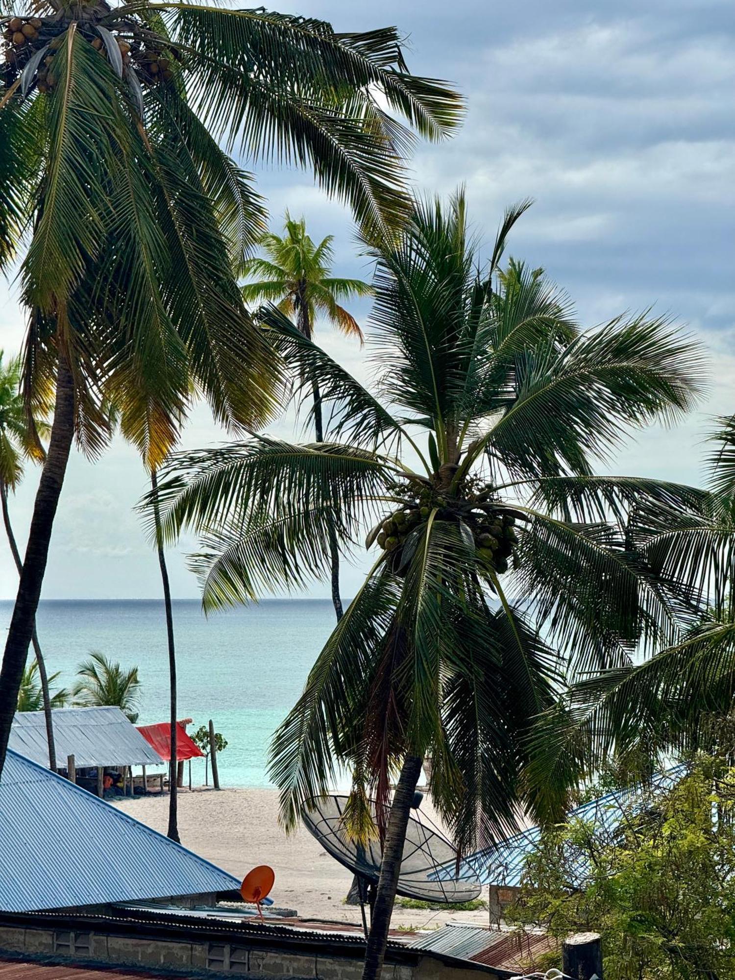 Rafiki Hotel Nungwi Beach Exterior photo