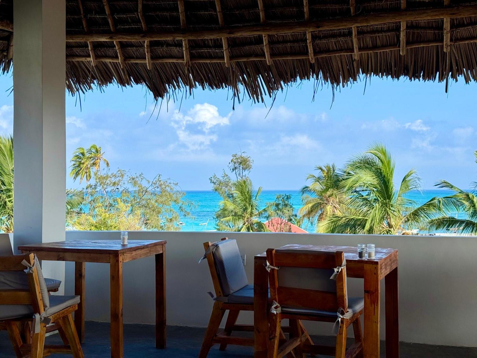 Rafiki Hotel Nungwi Beach Exterior photo